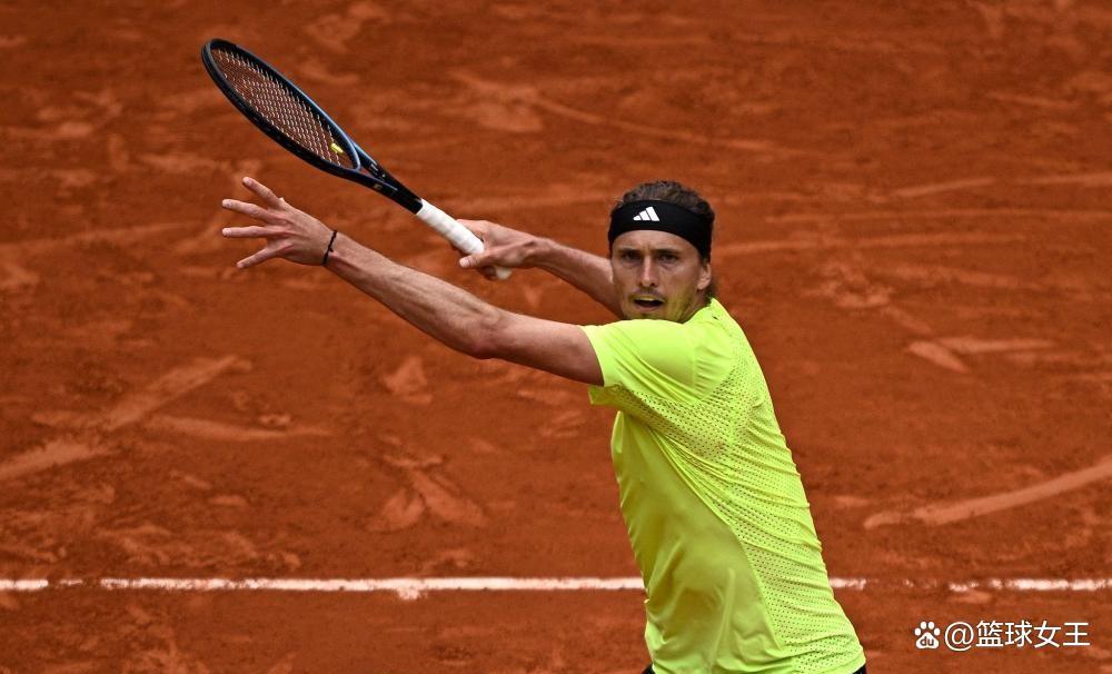 米兰体育官网-日本网球队绝地反击美国网球队，兹维列夫关键制胜