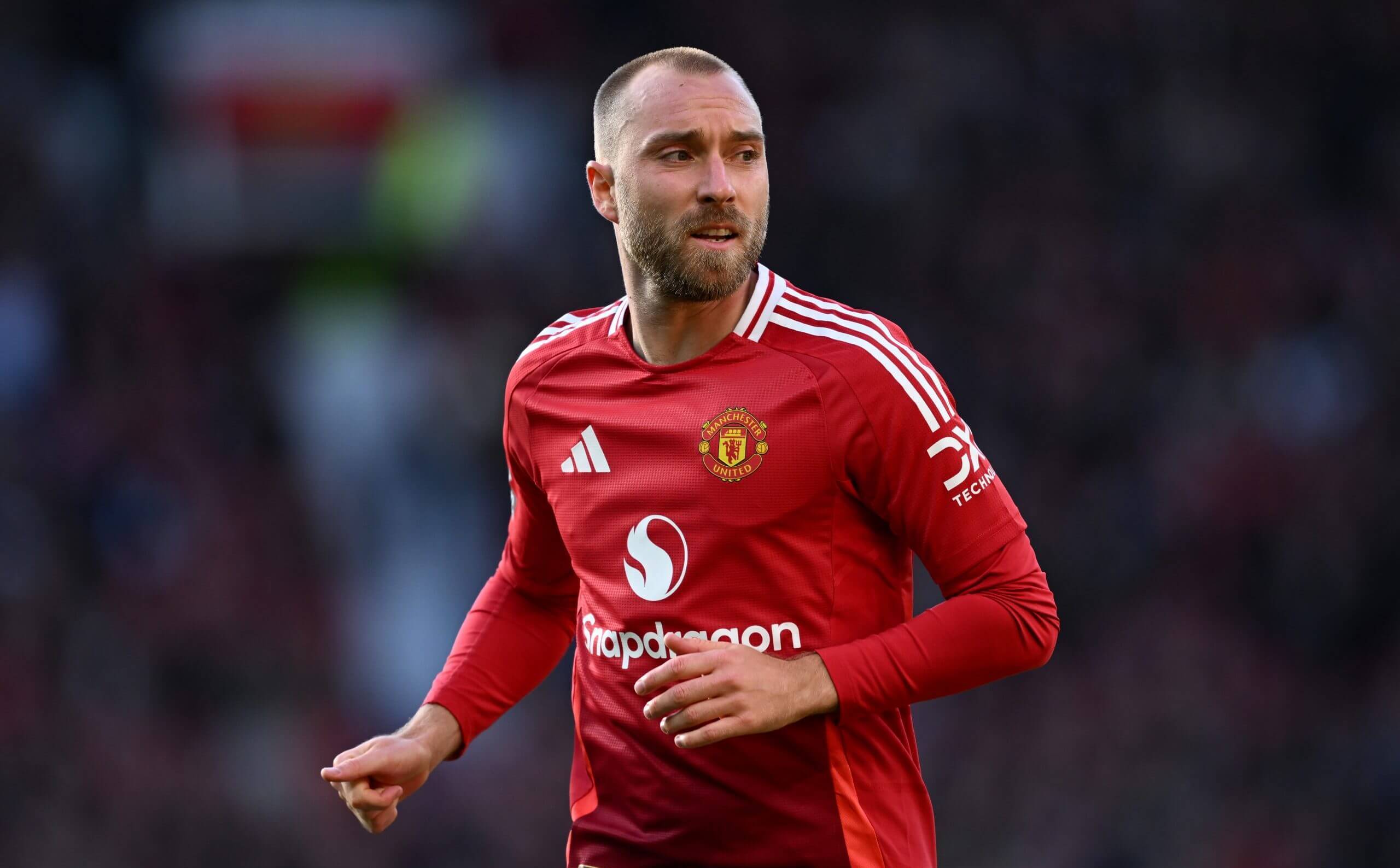 关于曼联球星表现亮眼，球迷称赞不绝的信息