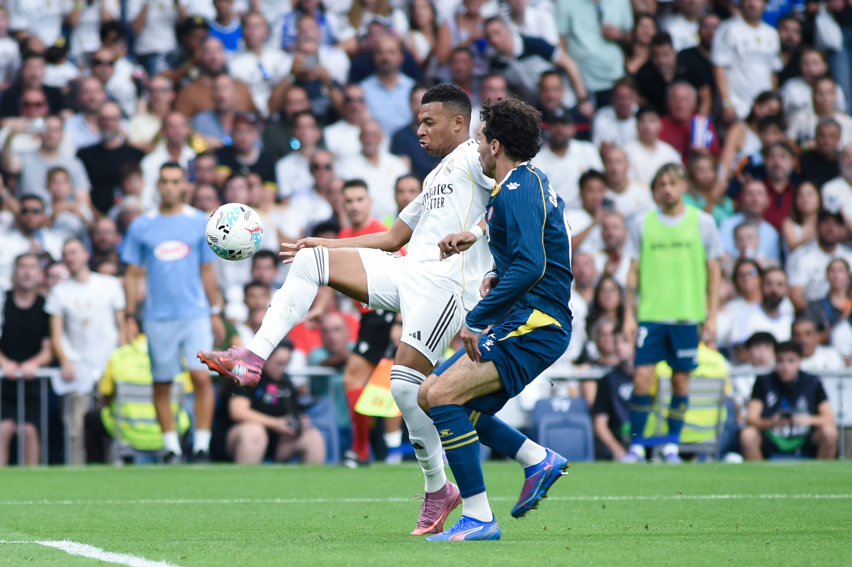 米兰登录入口-关于埃瓦尔憾负巴伦西亚，客场挑战难克服的信息