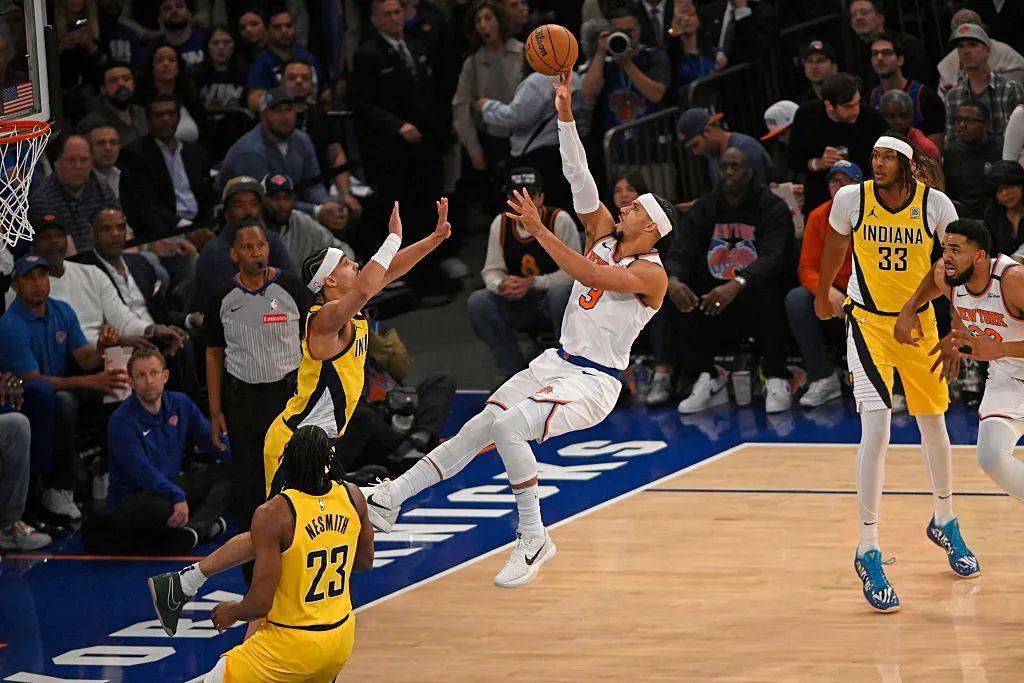 尼克斯鏖战爵士，乔治点燃赛场的简单介绍