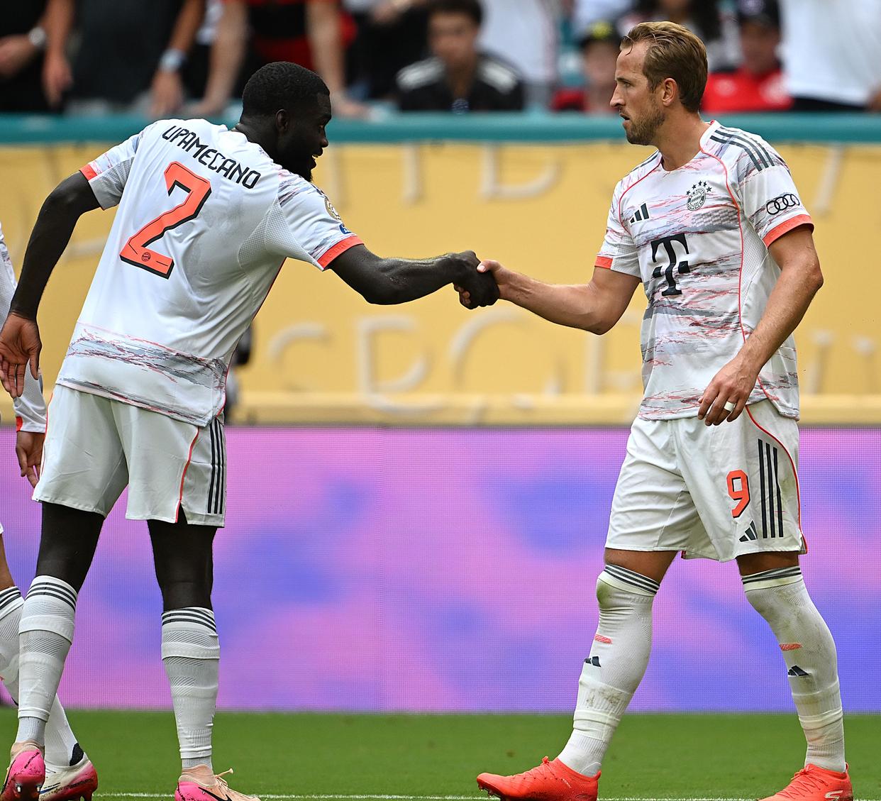 关于拜仁完胜瑞士，若日尼奥点燃赛场的信息