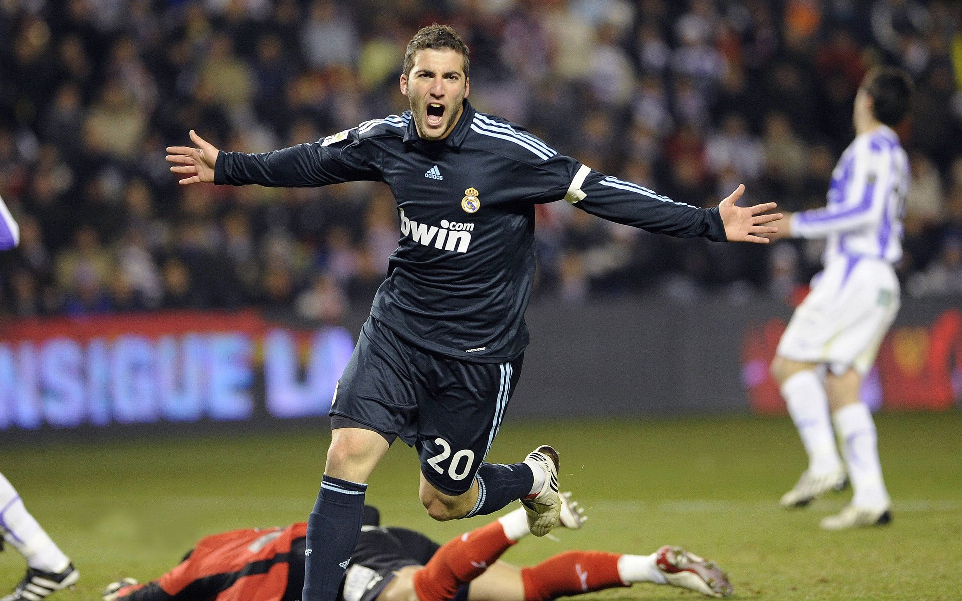 英超争冠之夜，乔治末节接管比赛